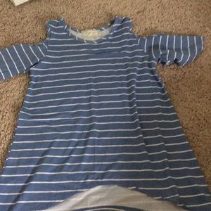 Stripped off-the-shoulder blue and white shirt!